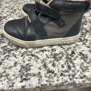 Boys ugg sneakers size 11. Navy/grey color